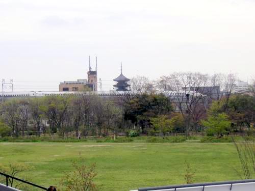 東寺新幹線.jpg