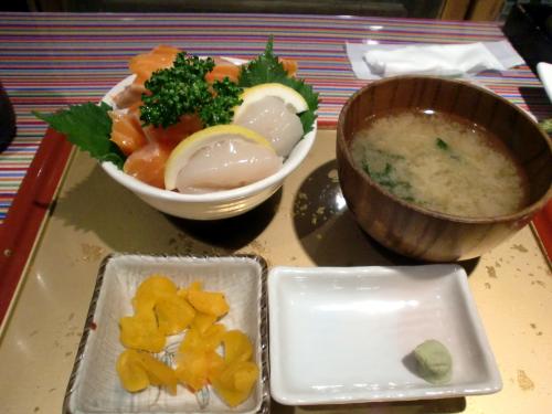 海鮮丼　ホタテとサーモン.jpg